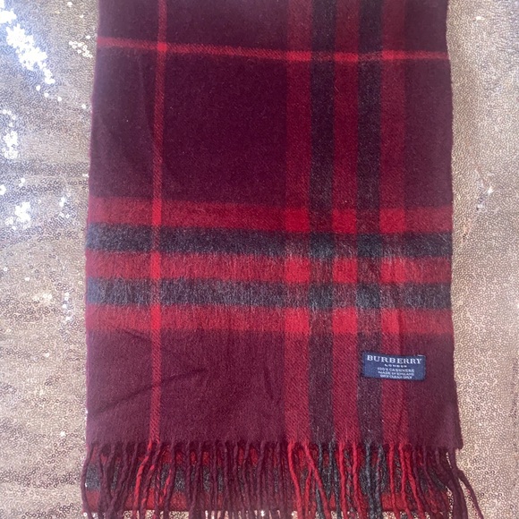 Authentic Burberry Cashmere Scarf - Picture 1 of 9